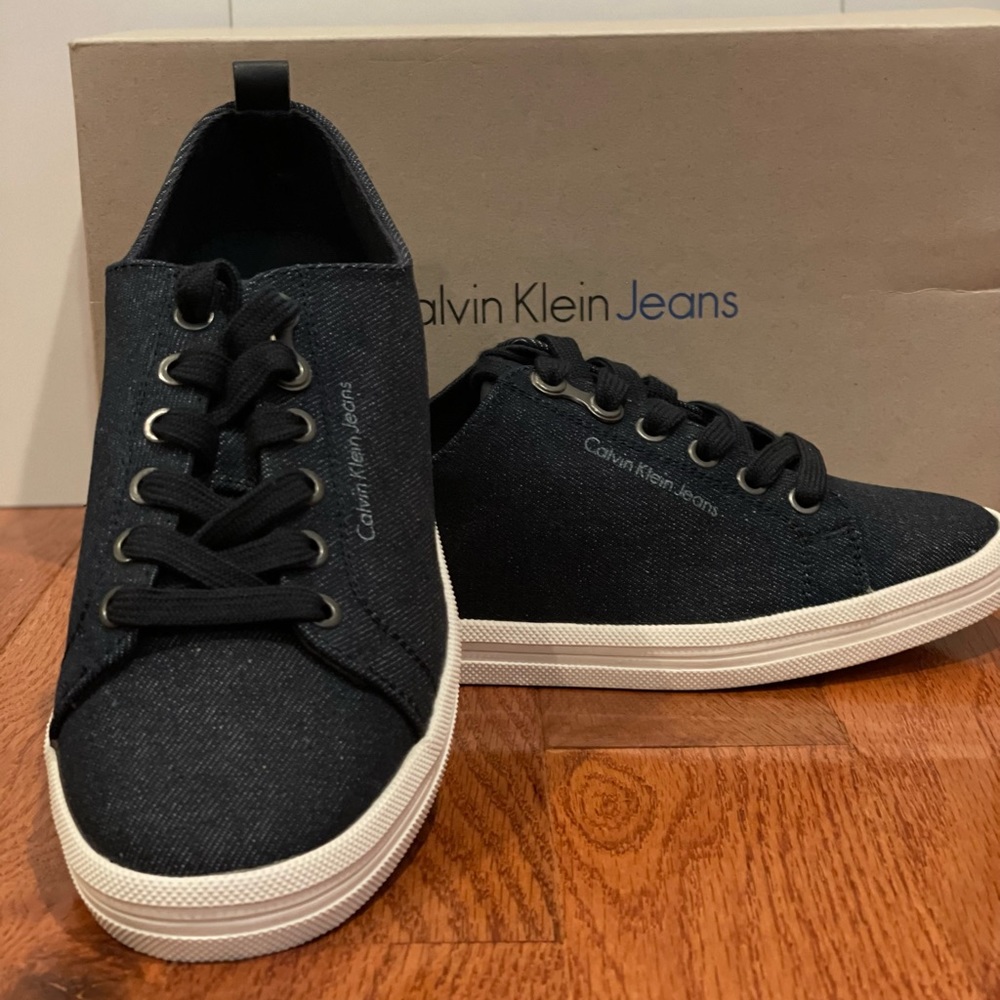 NEW Calvin Klein Michaela Denim Sneakers